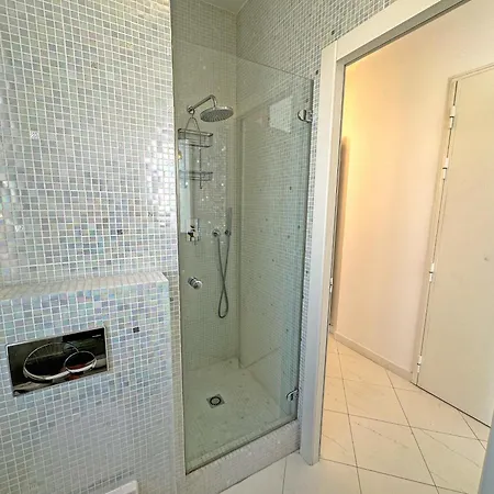 Sea Front Penthouse Cote D Azur * ニース