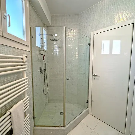 公寓 Sea Front Penthouse Cote D Azur