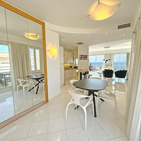 Sea Front Penthouse Cote D Azur Lejlighed