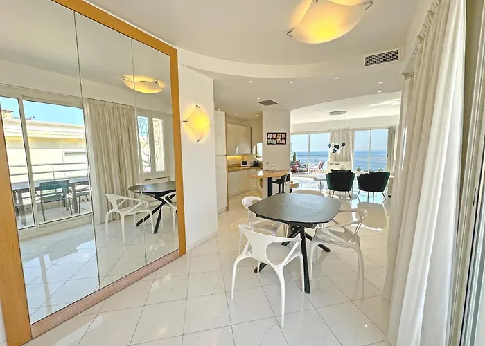 Sea Front Penthouse Cote D Azur Апартаменты