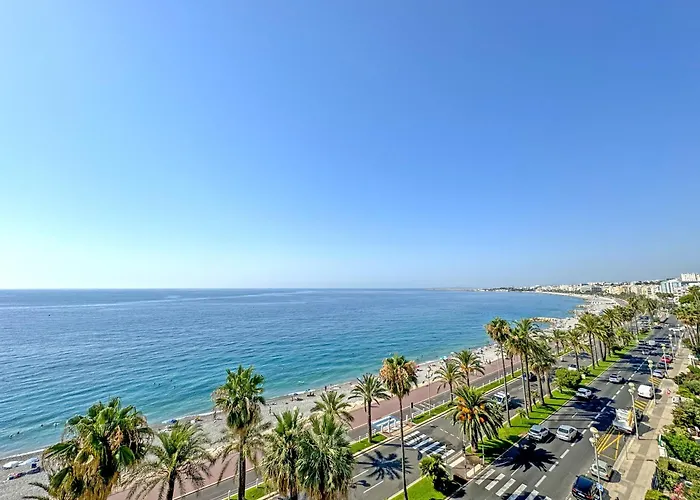 Sea Front Penthouse Cote D Azur Апартаменты *
