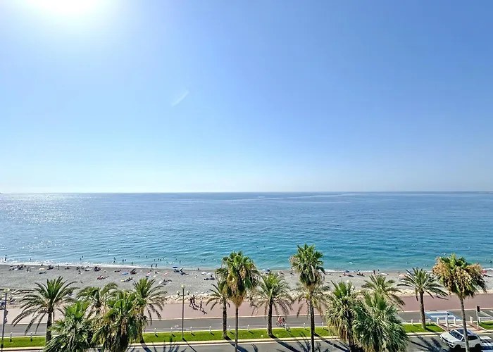 Sea Front Penthouse Cote D Azur Апартаменты *