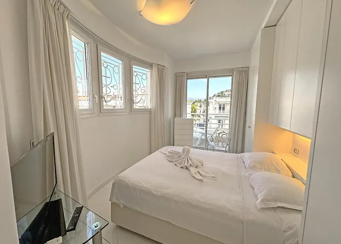 Апартаменты Sea Front Penthouse Cote D Azur *