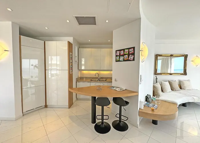 Апартаменты Sea Front Penthouse Cote D Azur