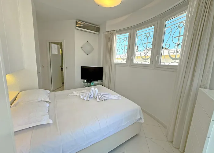 Sea Front Penthouse Cote D Azur Ницца
